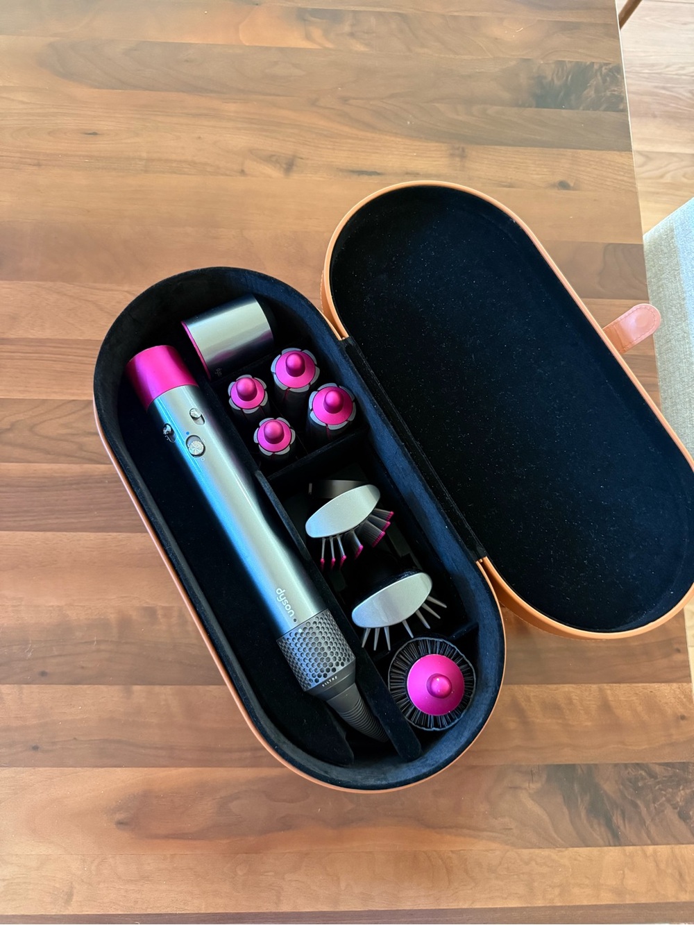 Dyson Airwrap - Complete Multi Styler Nickel & Fuschia with Leather Case - Picture 11 of 14